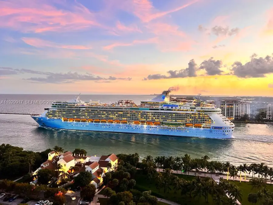 400 S Pointe Dr #2105, Miami Beach, FL 33139 - Image #2