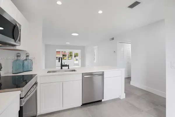 737 Nantucket Cir #B, Lake Worth, FL 33467