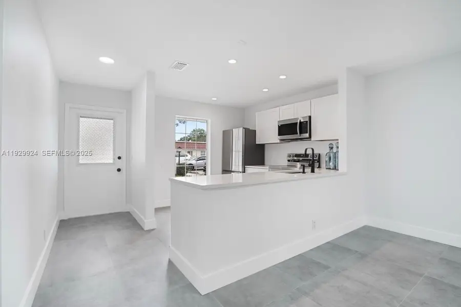 737 Nantucket Cir #B, Lake Worth, FL 33467 - Image #2