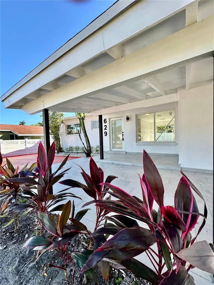 629 SW 4th St, Hallandale Beach, FL 33009 - Image #2