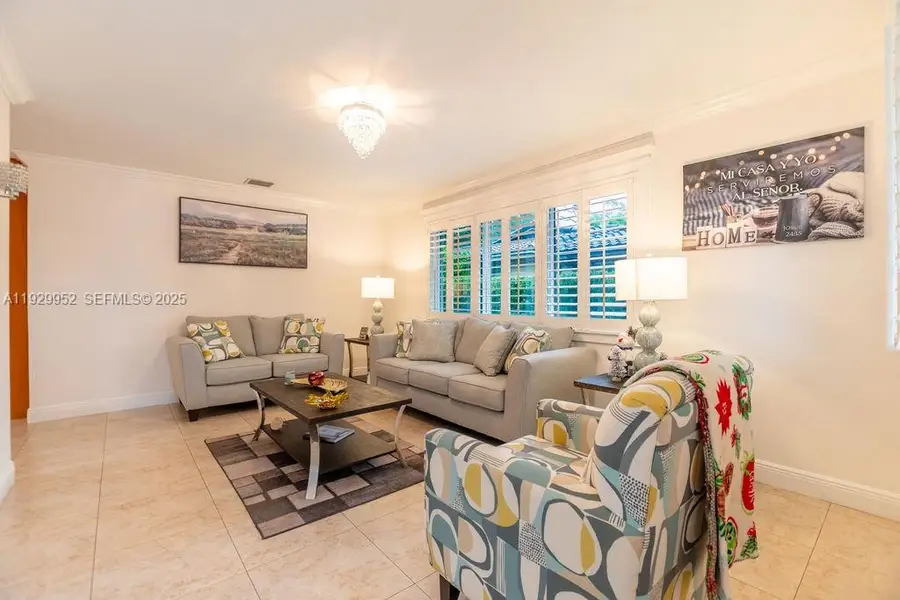 6541 Lake Como Ter, Miami Lakes, FL 33014 - Image #2