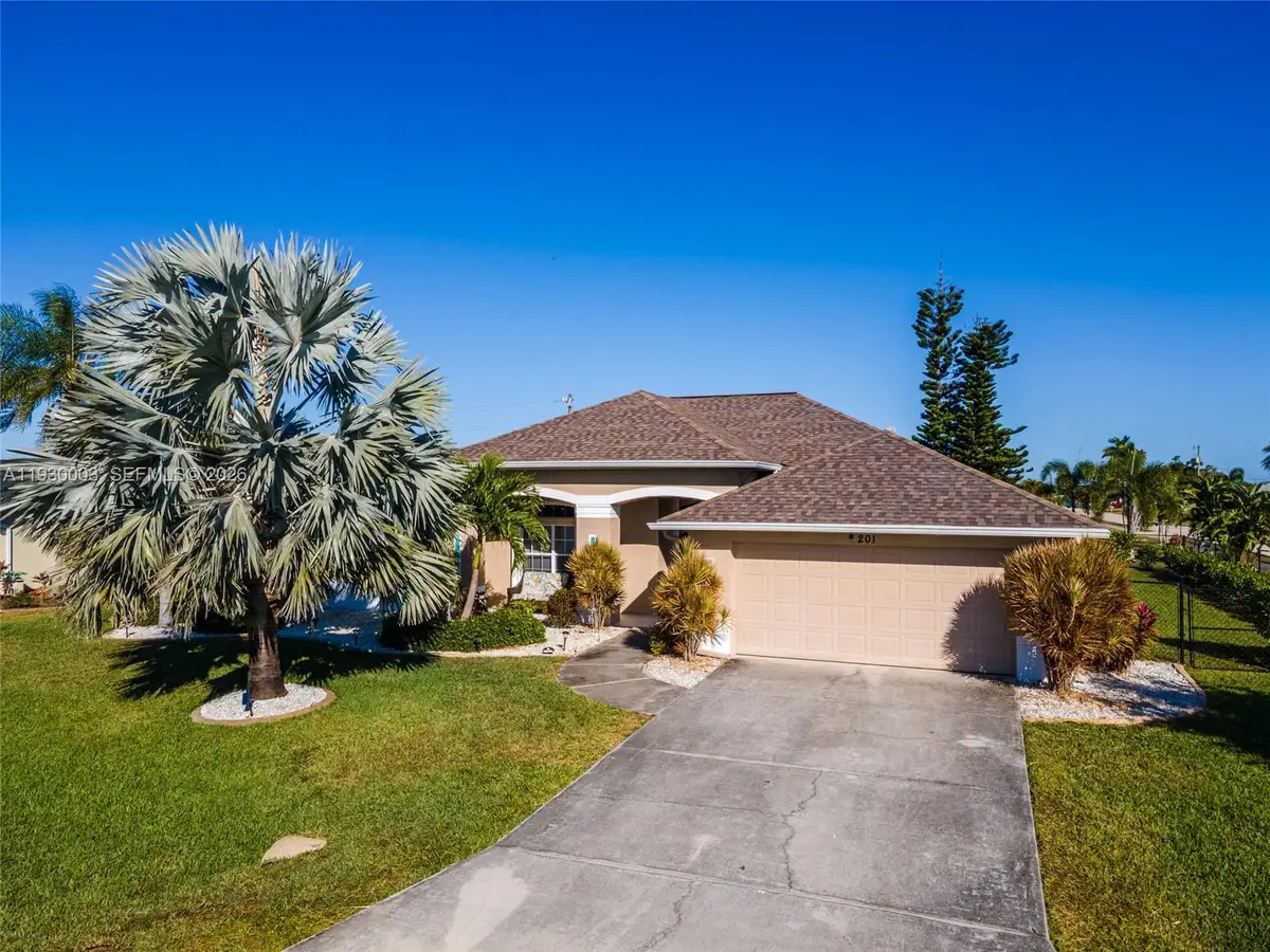 201 SW 35th Street, Cape Coral, FL 33914 - Image #1
