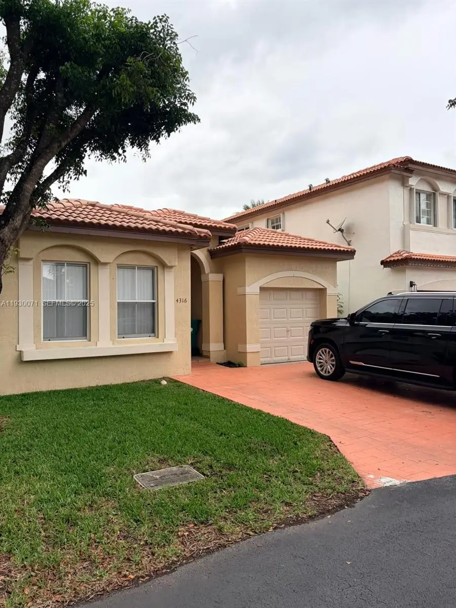 4316 NW 113th Ct, Doral, FL 33178 - Image #3