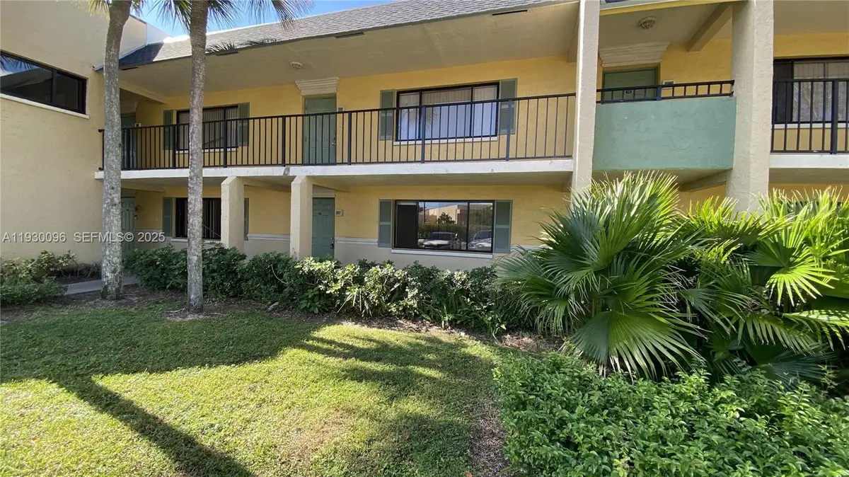 507 Meadows Cir #507, Boynton Beach, FL 33436 - Image #1