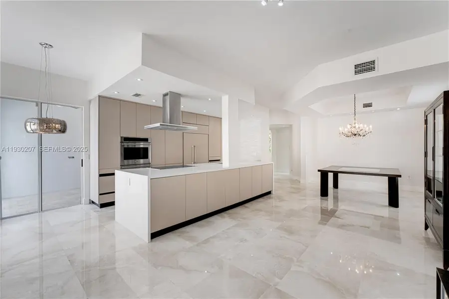 21156 NE 33rd Ave, Aventura, FL 33180 - Image #2