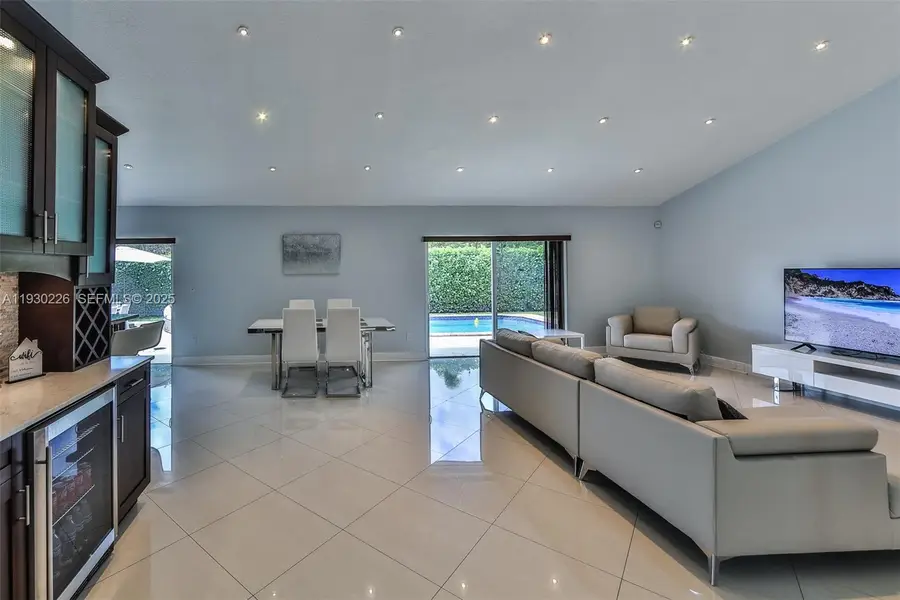 20550 NE 8th Ct, Miami, FL 33179 - Image #3