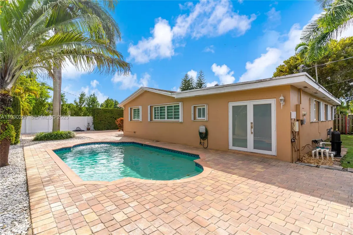 11051 SW 69th Dr, Miami, FL 33173 - Image #1