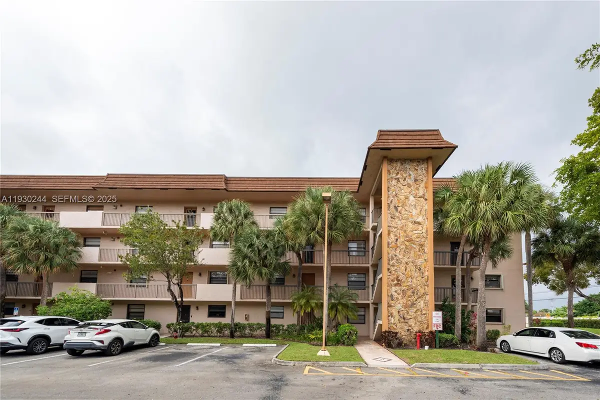 4940 E Sabal Palm Blvd #PH414, Tamarac, FL 33319 - Image #1