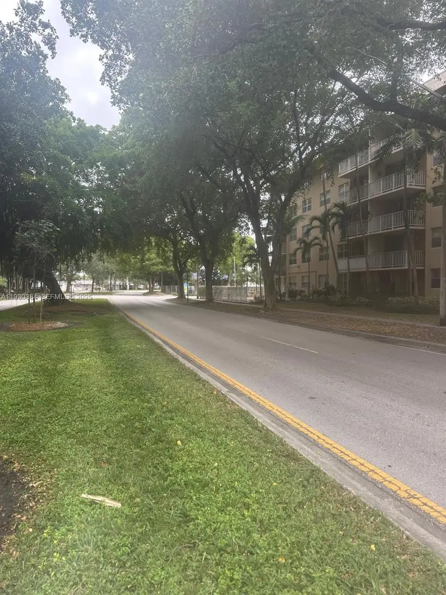 1805 Sans Souci Blvd #428, North Miami, FL 33181 - Image #3