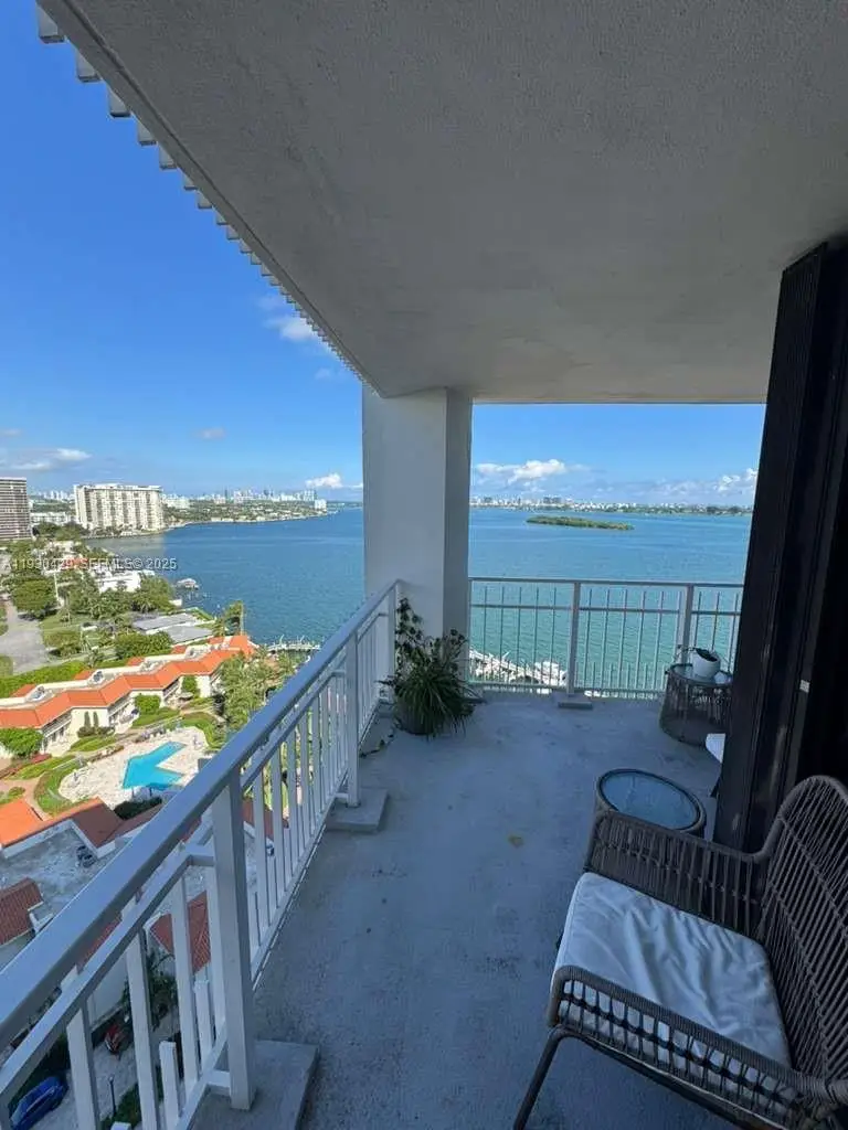 4000 Towerside Ter #1901, Miami, FL 33138 - Image #2