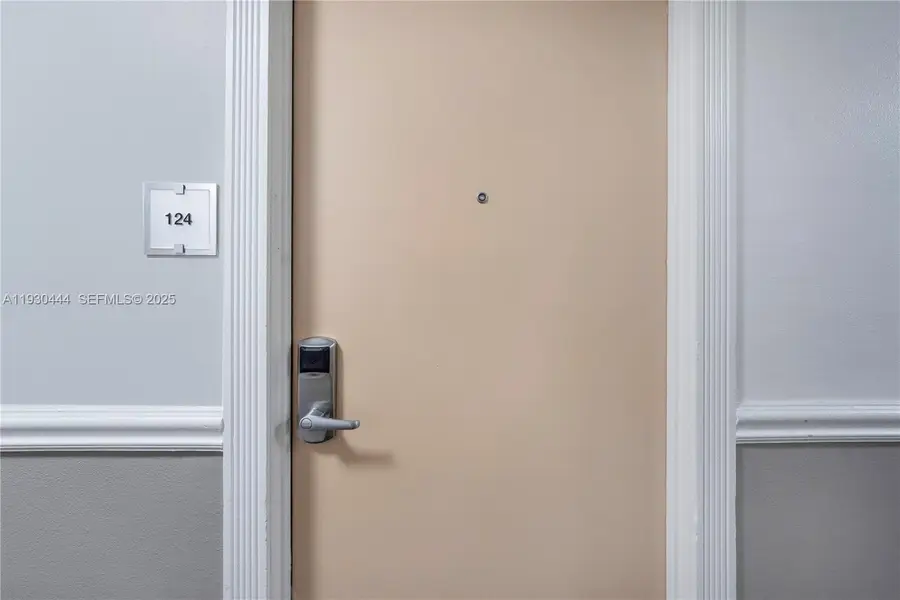 19201 Collins Ave #124, Sunny Isles Beach, FL 33160 - Image #3