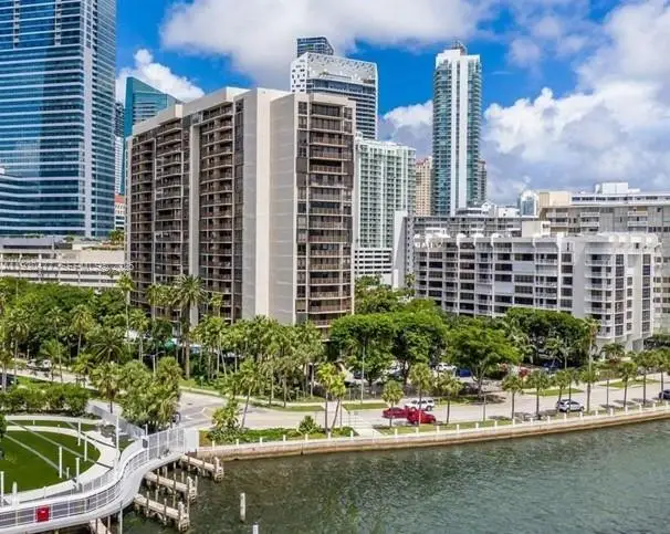 1450 Brickell Bay Dr #1606, Miami, FL 33131 - Image #1