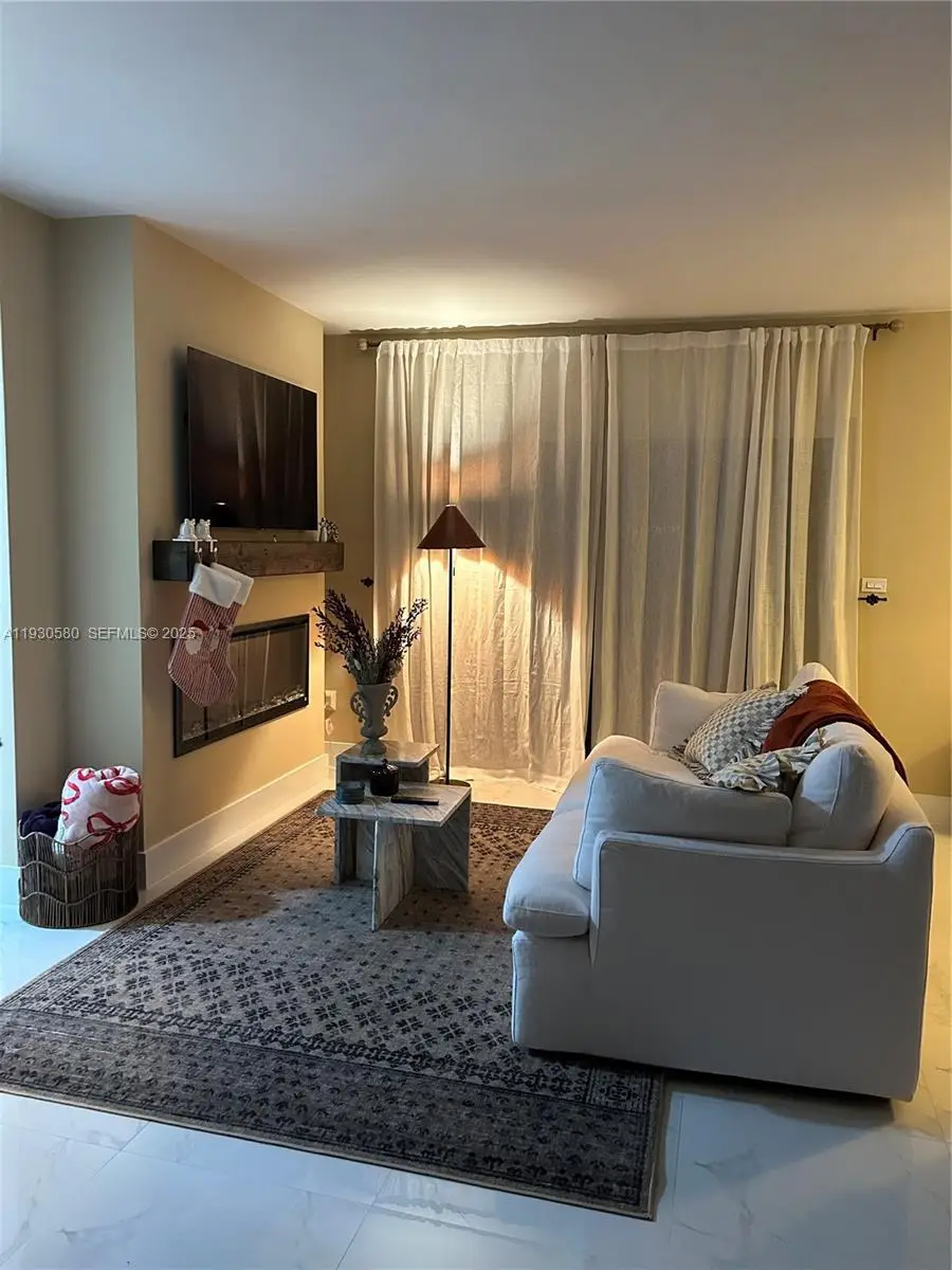 10750 SW 43rd Ln, Miami, FL 33165 - Image #1