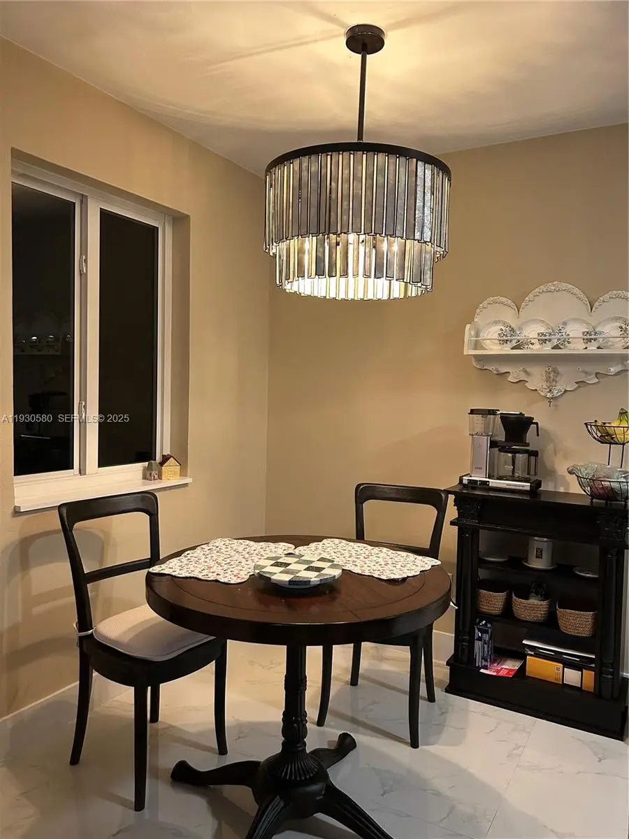 10750 SW 43rd Ln, Miami, FL 33165 - Image #2