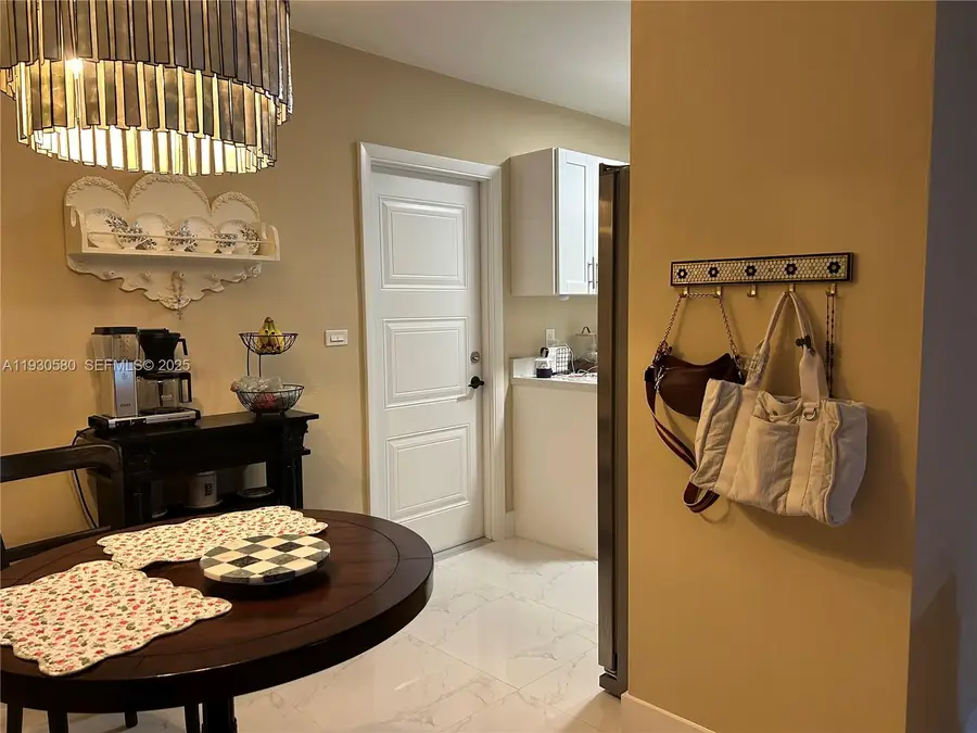 10750 SW 43rd Ln, Miami, FL 33165 - Image #3