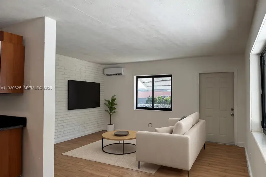 630 NW 14th Way, Fort Lauderdale, FL 33311 - Image #2