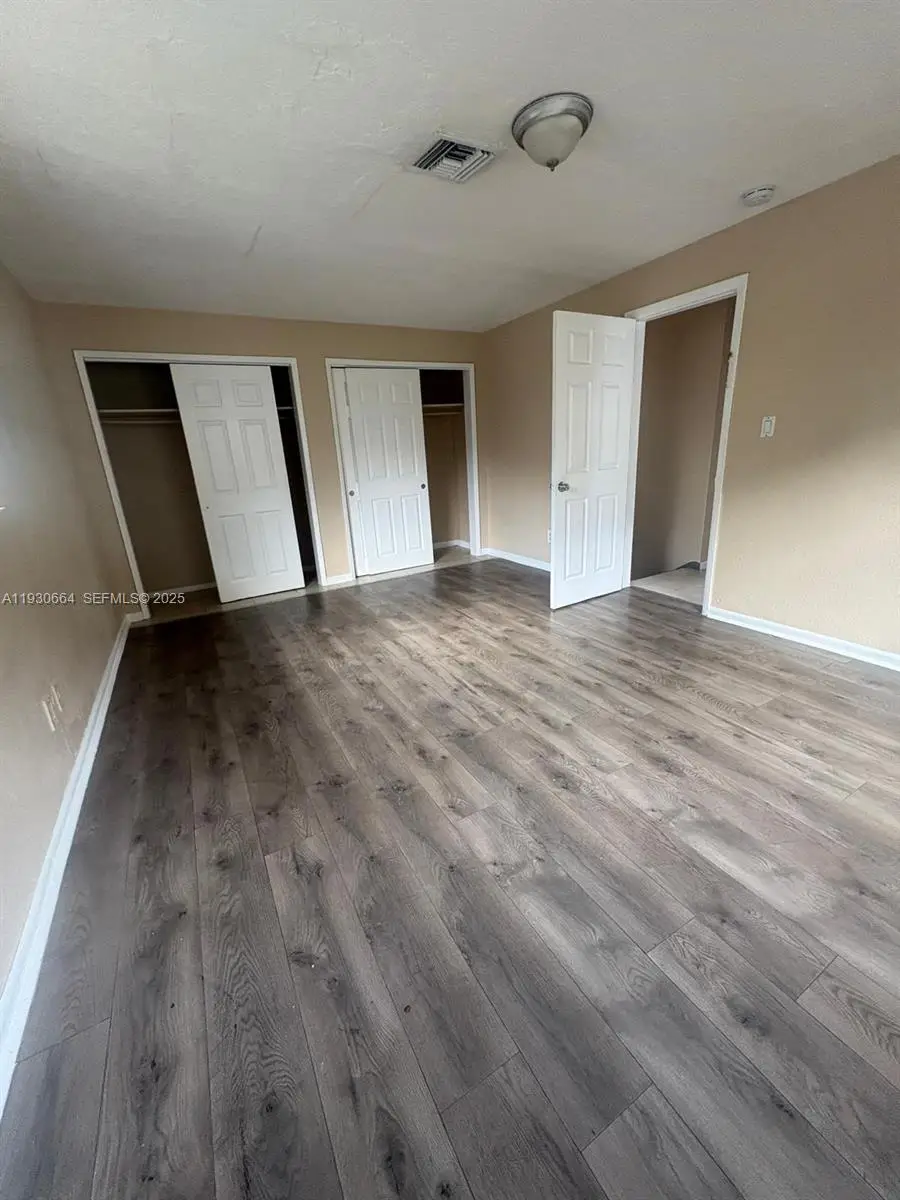 781 NW 22nd Rd, Fort Lauderdale, FL 33311 - Image #2