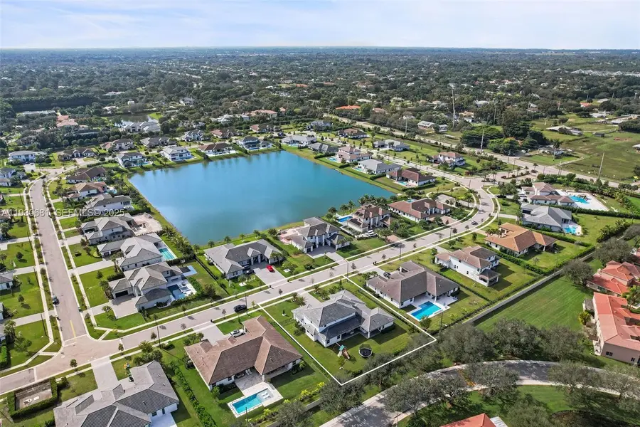 11035 N Sierra Ranch Dr, Davie, FL 33324 - Image #2