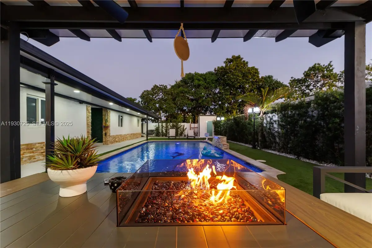 4360 NW 205th St, Miami Gardens, FL 33055 - Image #1