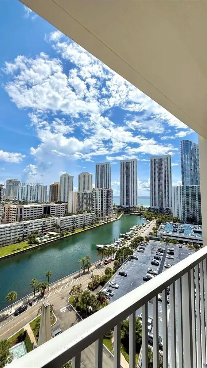 300 Bayview Dr #1603, Sunny Isles Beach, FL 33160 - Image #2