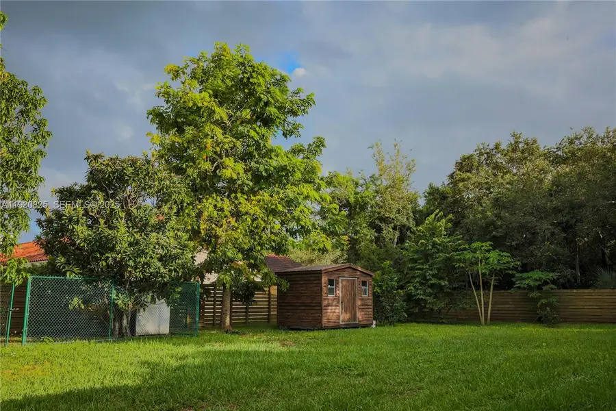 9870 SW 96th St, Miami, FL 33176 - Image #2