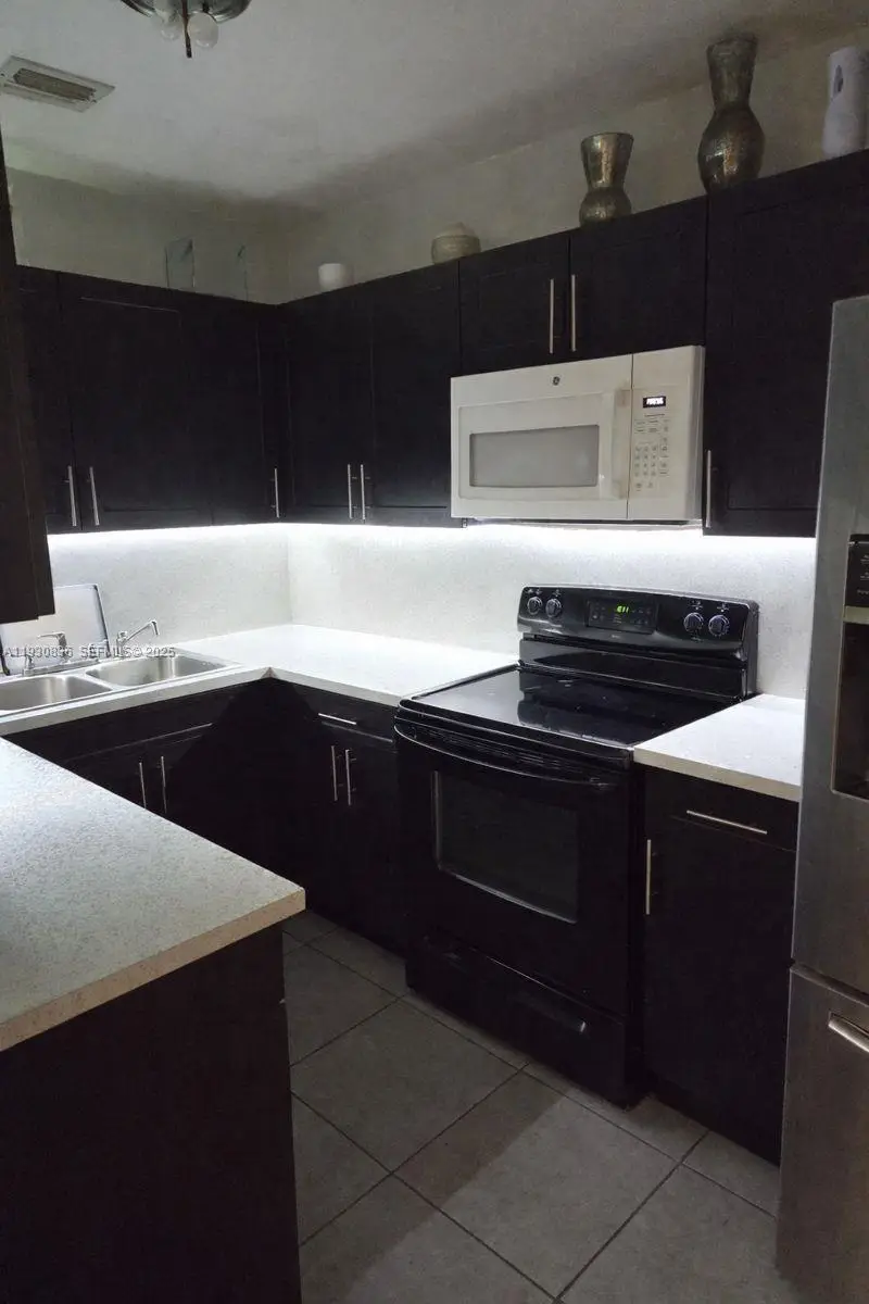 1236 NW 45th St, Miami, FL 33142 - Image #3