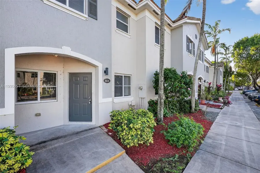 1614 SE 31st Ct, Homestead, FL 33035 - Image #2