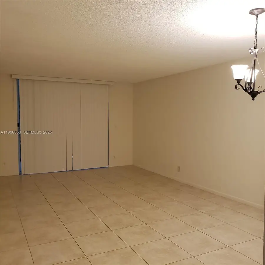 300 NE 12th Ave #205, Hallandale Beach, FL 33009 - Image #3
