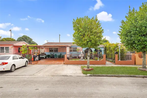 618 W 32nd St, Hialeah, FL 33012