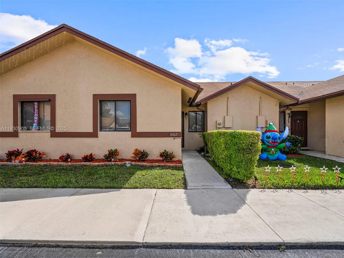 11065 NW 38th Pl, Sunrise, FL 33351 - Image #1