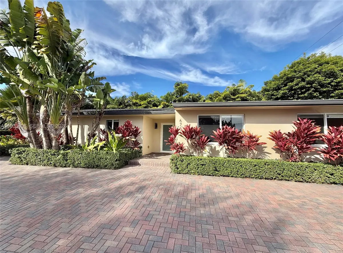 6701 SW 49th Ter, Miami, FL 33155 - Image #1