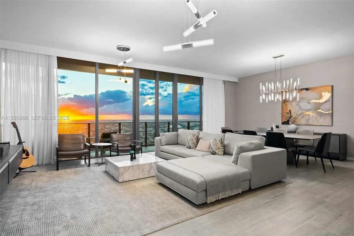 1000 Brickell Plz #PH5904, Miami, FL 33131 - Image #1