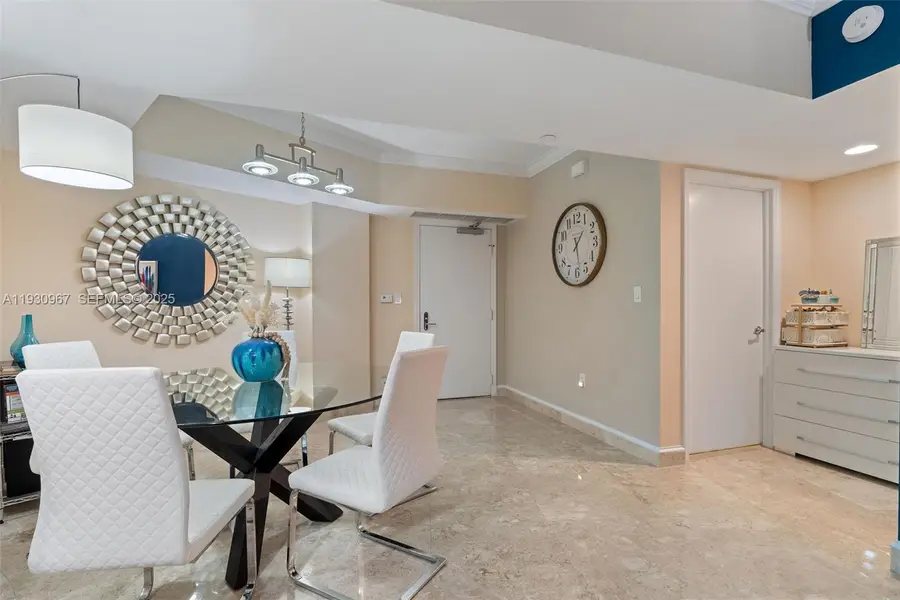 19900 E Country Club Dr #616, Aventura, FL 33180 - Image #3