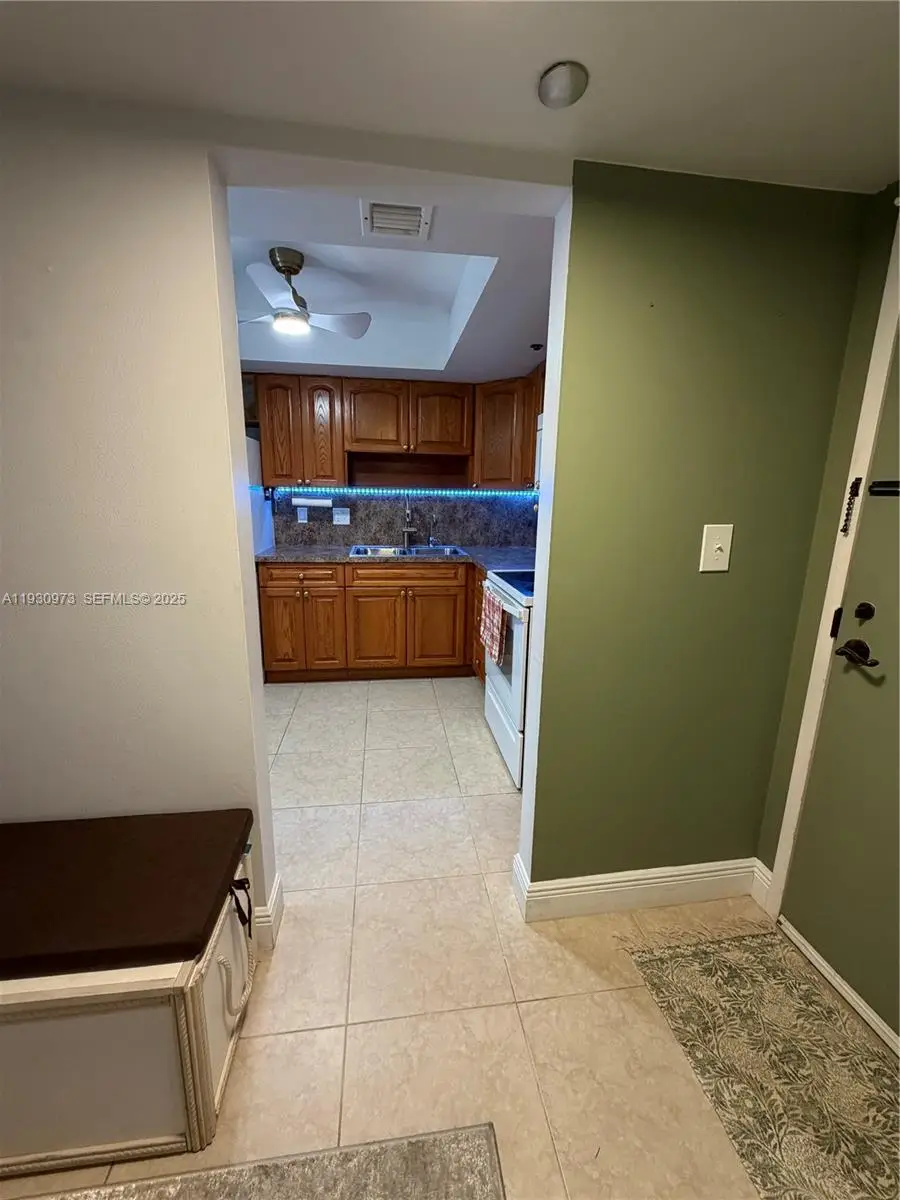 1100 Saint Charles Pl #L6, Pembroke Pines, FL 33026 - Image #3