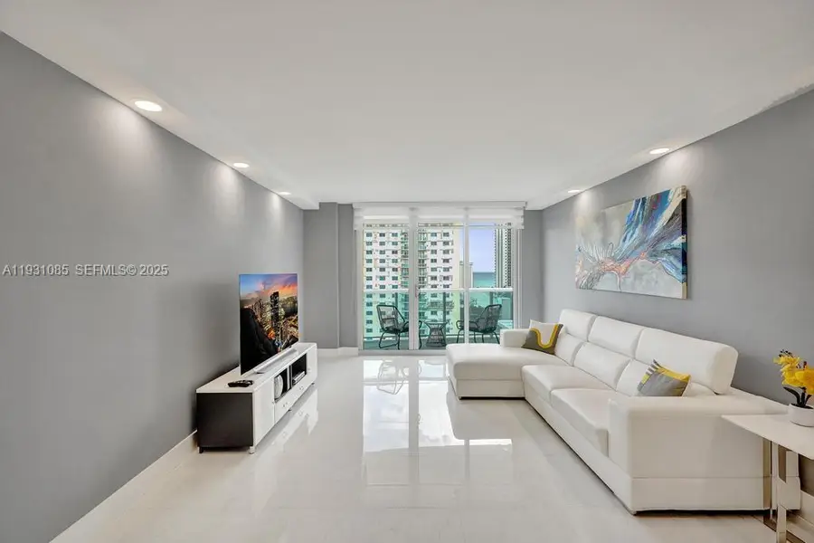 19380 Collins Ave #1104, Sunny Isles Beach, FL 33160 - Image #2