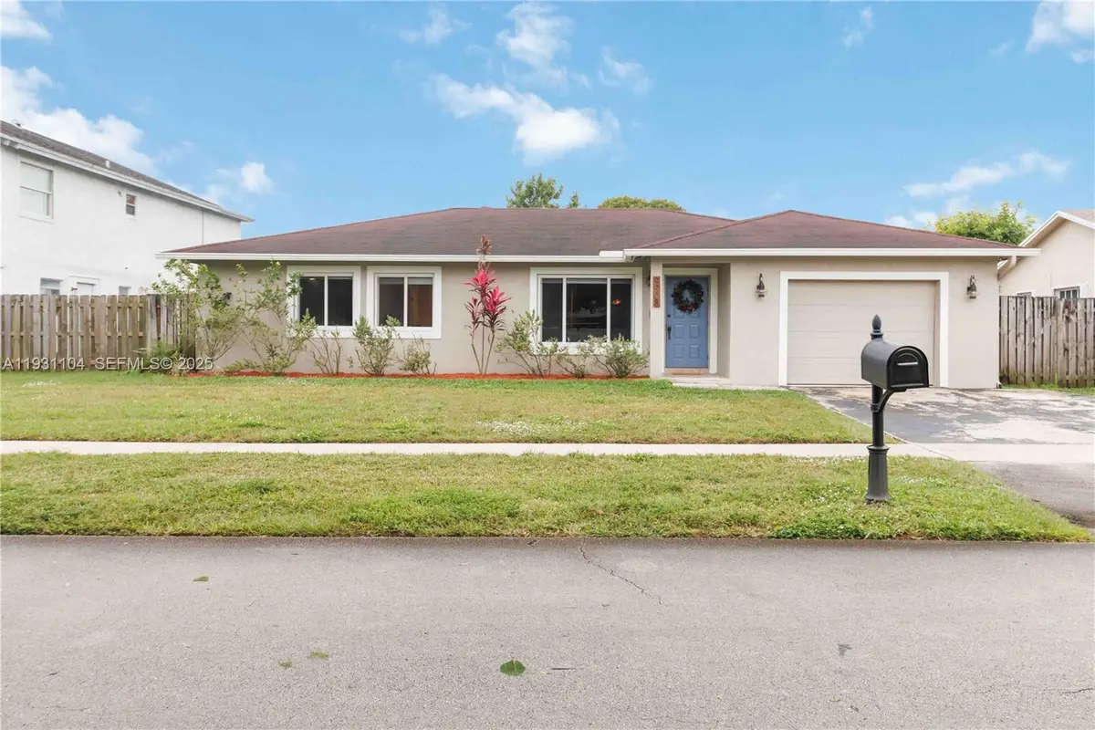 9908 NW 46th Ct, Sunrise, FL 33351 - Image #1