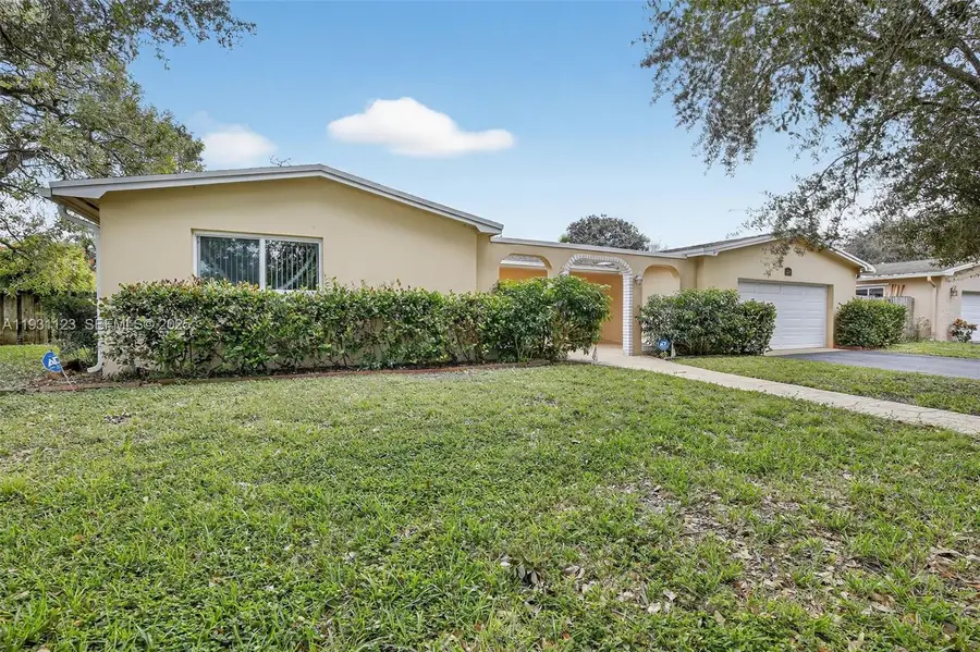 2221 NW 82nd Way, Pembroke Pines, FL 33024 - #2