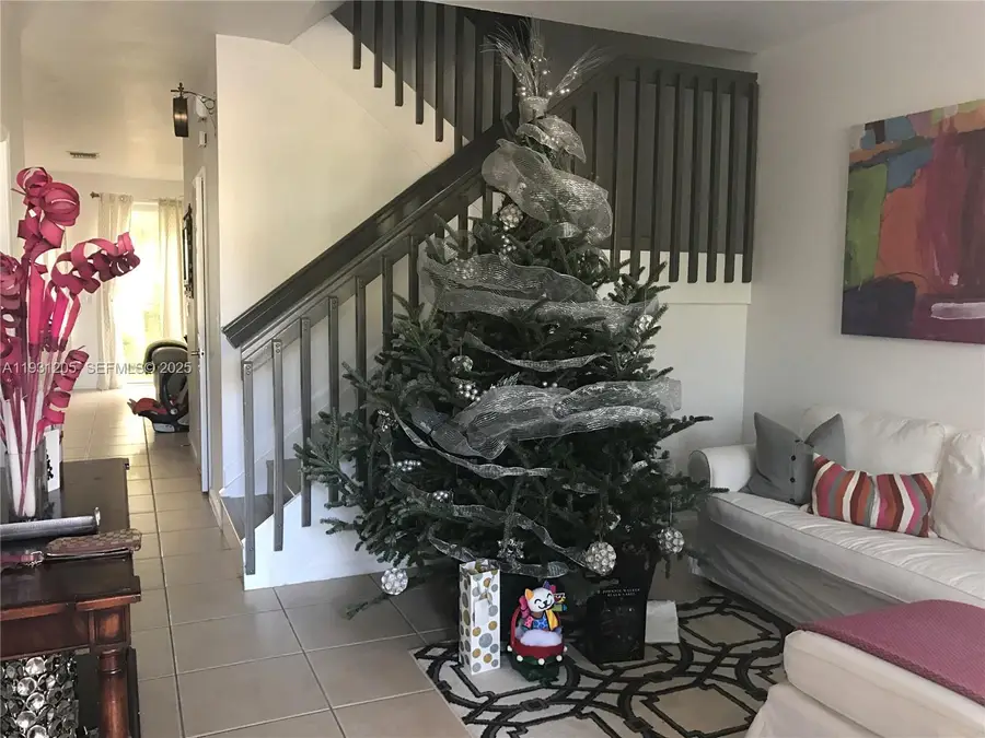 3199 NW 32nd Ter, Oakland Park, FL 33309 - Image #3