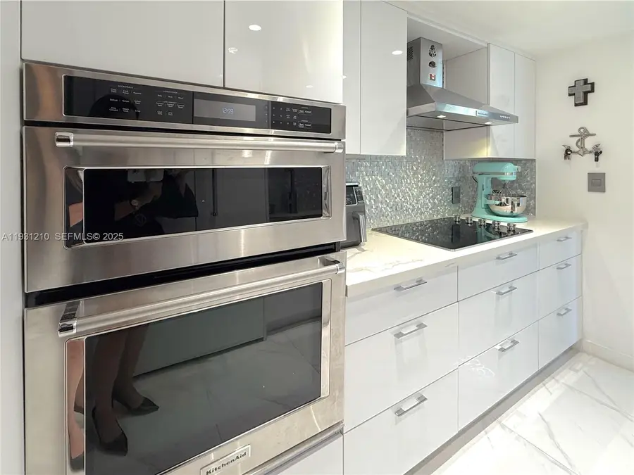 20379 W Country Club Dr #2334, Aventura, FL 33180 - Image #3