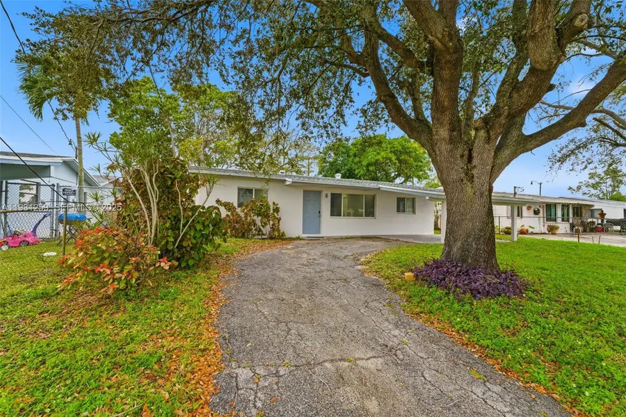 671 NW 23rd Ter, Pompano Beach, FL 33069 - Image #3