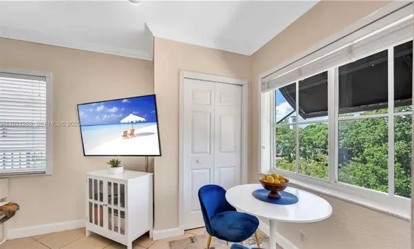 924 SE 2nd St #19, Fort Lauderdale, FL 33301