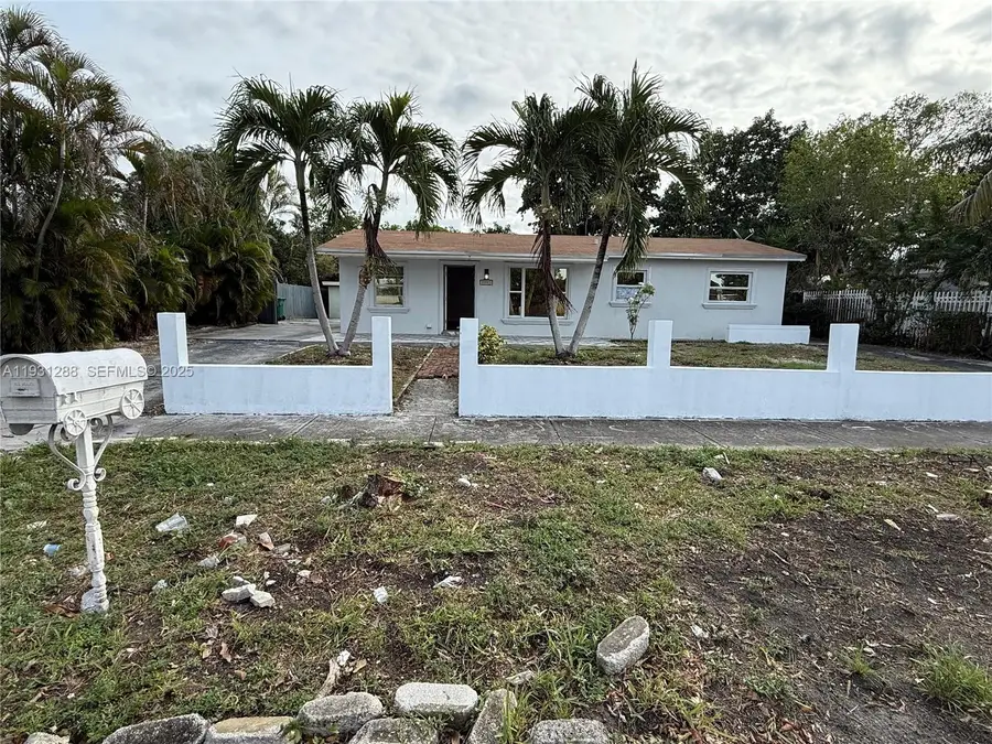 20001 NW 43rd Pl, Miami Gardens, FL 33055 - Image #2