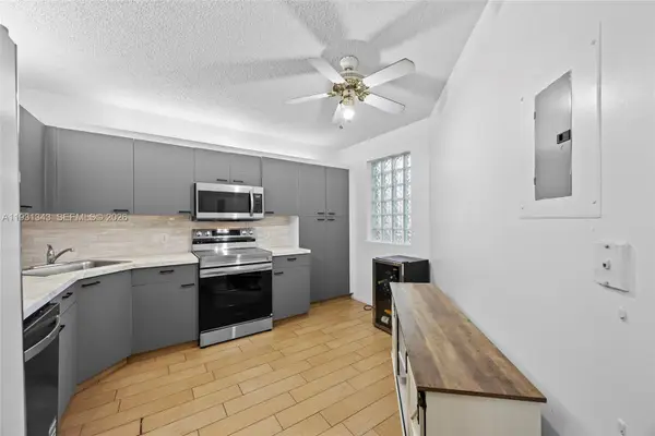 4300 NW 30th St #248, Coconut Creek, FL 33066