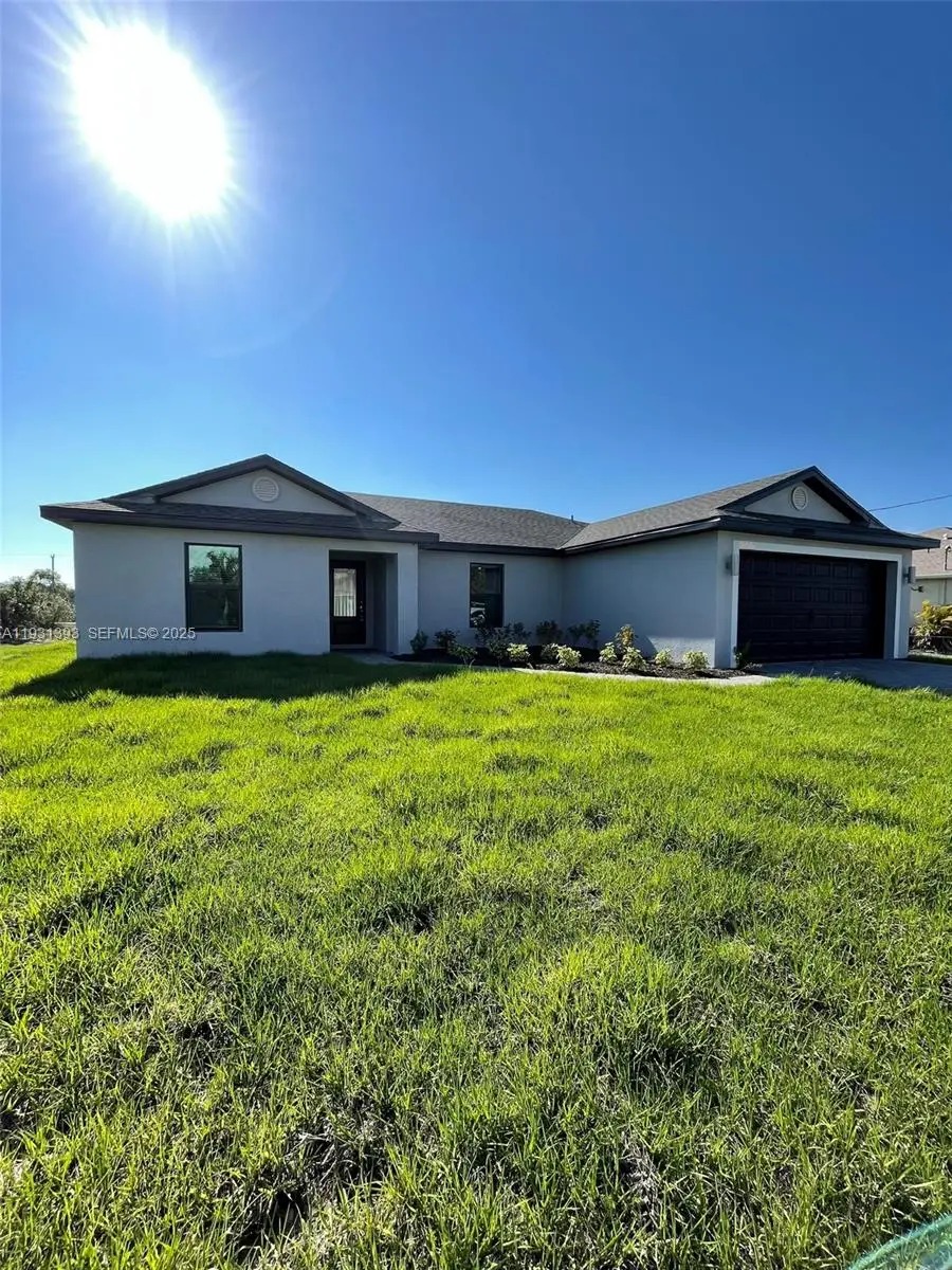 861 Winwood Circle, Fort Myers, FL 33913 - Image #1