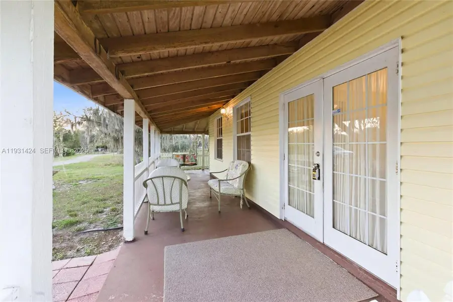 200 Park Land Drive, Lake Placid, FL 33852 - #2
