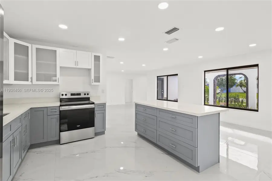 8631 NW 24th Court, Pembroke Pines, FL 33024 - Image #3