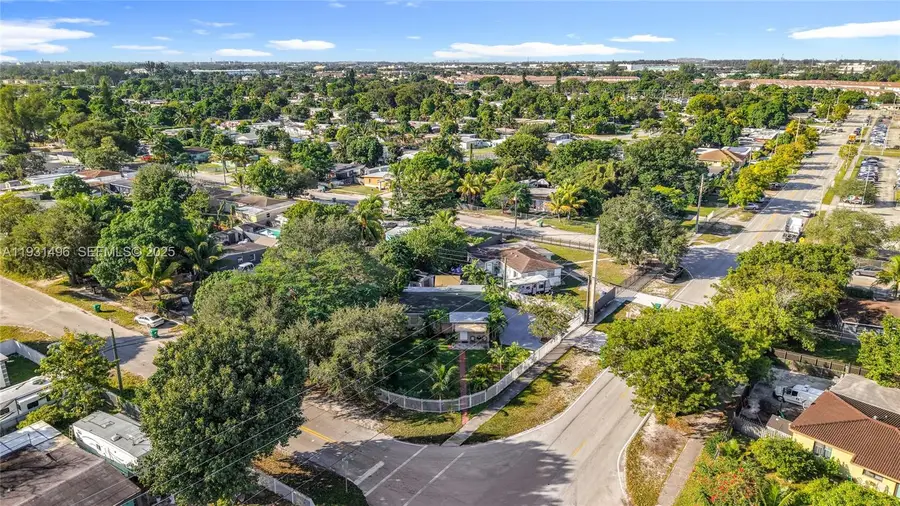 1860 NW 127th St, Miami, FL 33167 - Image #2