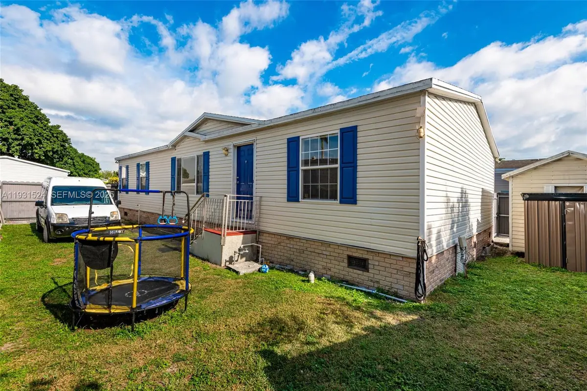 220 #186 NE 12th Ave, Homestead, FL 33030 - Image #1