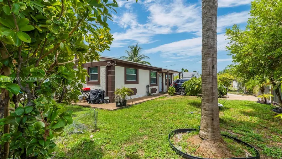 901 NW 34th Ter, Lauderhill, FL 33311 - Image #3