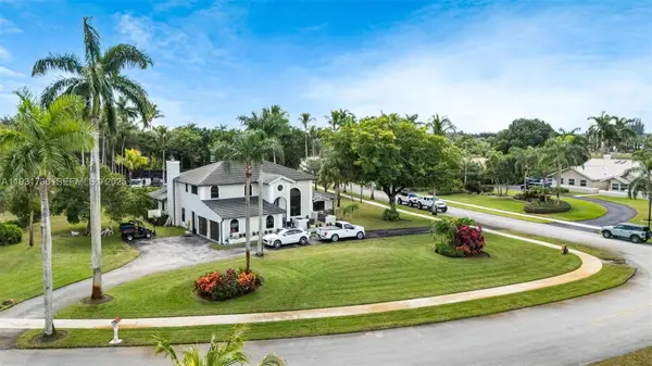 13840 Chatham Pl, Davie, FL 33325